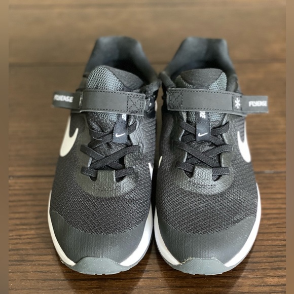 Nike Revolution 6 Flyease - Picture 3 of 7